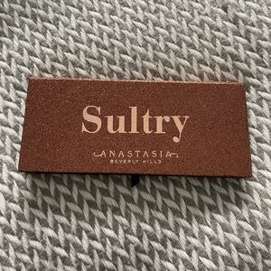 Anastasia Beverly Hills - SULTRY - Eye Shadow Palette
